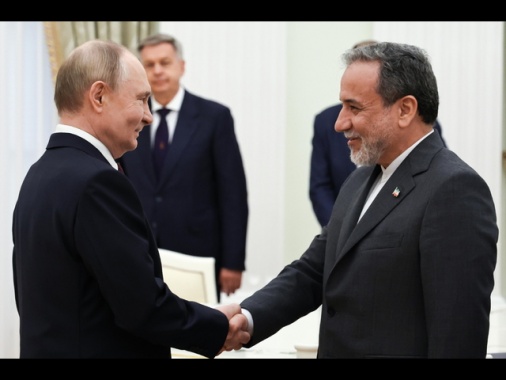 Putin a Araghchi, 'Mosca farà il possibile per la pace in Medio Oriente'
