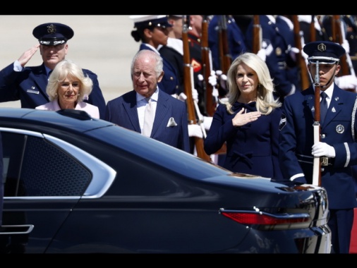 Re Carlo e Camilla alla Casa Bianca, ricevuti da Trump e Melania