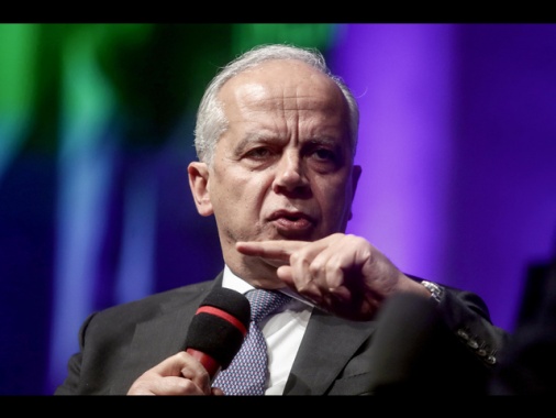 Piantedosi, 25 aprile a Milano fatti gravi, bandiera Israele diversivo