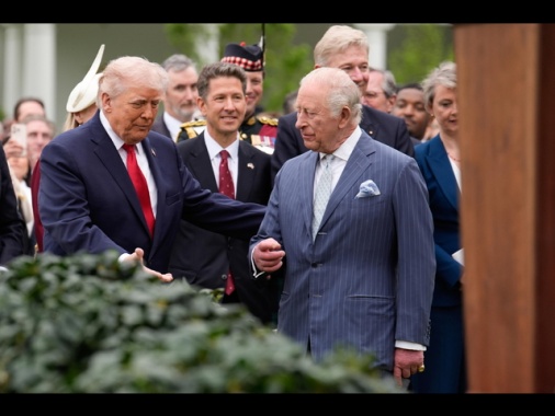 Carlo condanna l'attacco a Washington, la violenza non vincerà