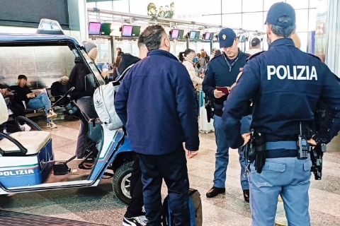 Era ricercato per tentato omicidio l'uomo della Porsche rubata