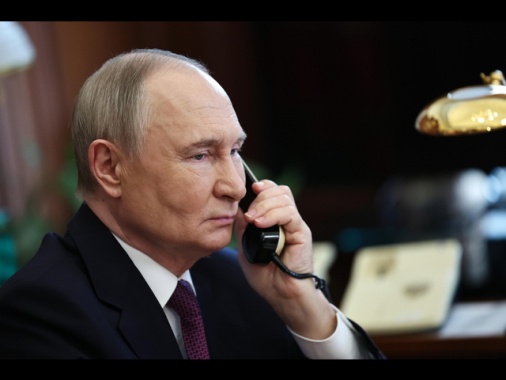 Putin a Trump, 'bene cessate il fuoco in Iran, chance per i negoziati'