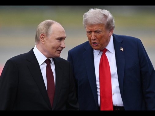 Cremlino, 'Putin ha parlato con Trump per oltre un'ora e mezza'