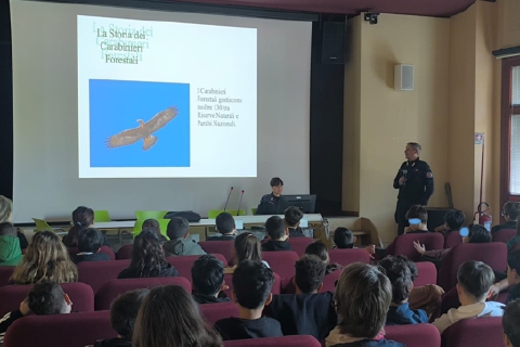 Carabinieri forestali in cattedra