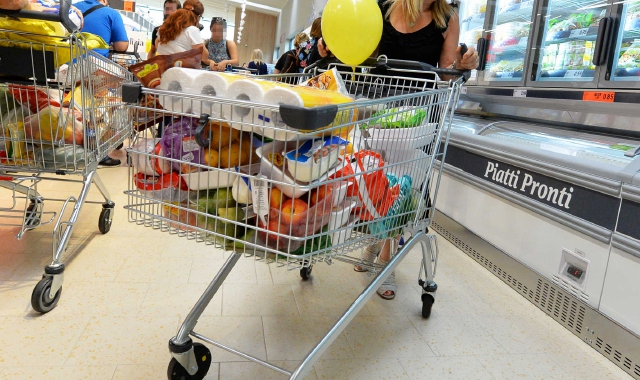 Varese, Primo Maggio: il carrello non si ferma