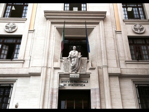 Istat, l'inflazione ad aprile accelera al 2,8%