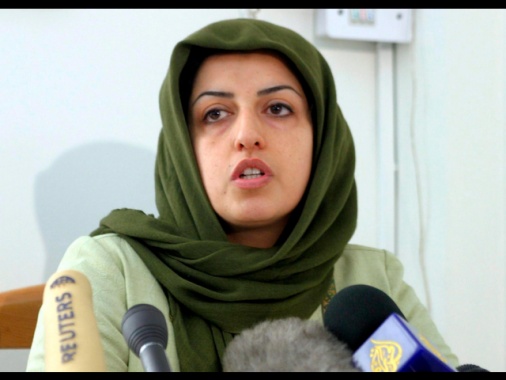 La premio Nobel Mohammadi trasferita in ospedale per problemi di salute