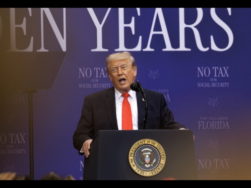 Trump, esaminerò a breve la proposta dell'Iran, non immagino sia accettabile