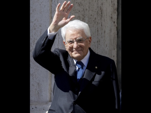 Mattarella, l'Esercito è fondamentale per salvaguardare l'indipendenza del Paese