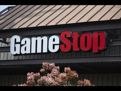 GameStop offre 56 miliardi per Ebay, 'sarà rivale di Amazon'