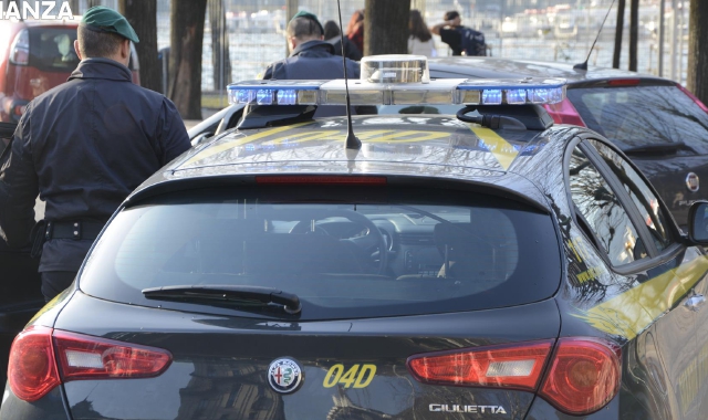 Controlli alle pompe sui prezzi della benzina
