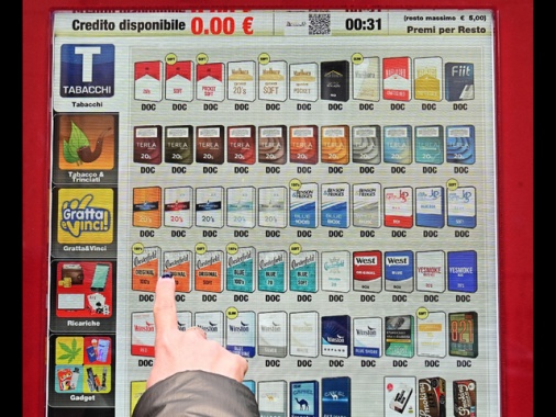 Da oggi sigarette e sigari più cari, scatta un nuovo aumento
