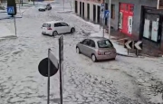 Cislago: grandine e fiume in strada
