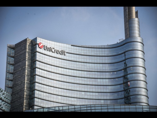 Unicredit, accordo non vincolante per cedere parte Russia a investitore Emirati