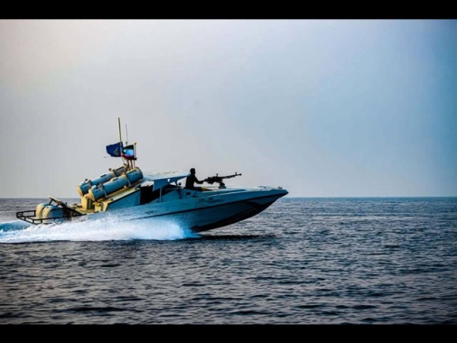 Media Iran, 'Marina pasdaran sequestra una petroliera'