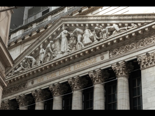 Wall Street apre positiva con occupazione aprile, Dj a +0,39%, Nasdaq a +0,60%