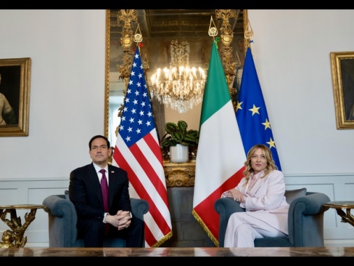 Meloni, l'Italia difende i suoi interessi come fanno gli Usa