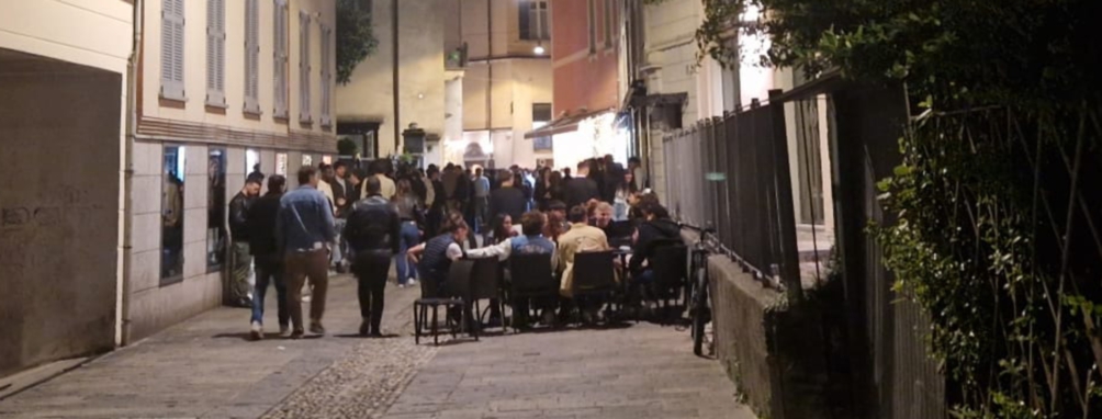 Varese: s’addomenta nel bagno del Cavallotti