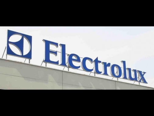 Sindacati, Electrolux dimezza produzione, annunciati 1.700 esuberi