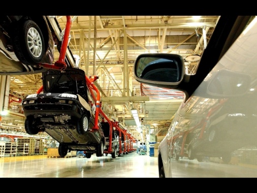 Istat, produzione industriale marzo +0,7% su mese, +1,5% su anno
