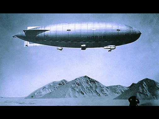 Il primo sorvolo del Polo Nord, 100 anni fa con il dirigibile Norge