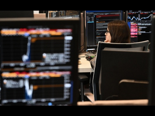 Lo spread tra Btp e Bund apre in calo a 75 punti