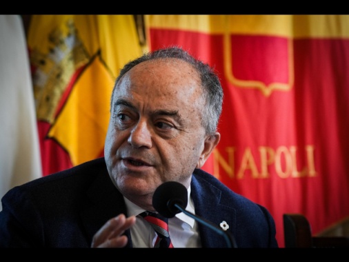 Gratteri, 'rubati e venduti da poliziotti infedeli dati su calciatori e cantanti'