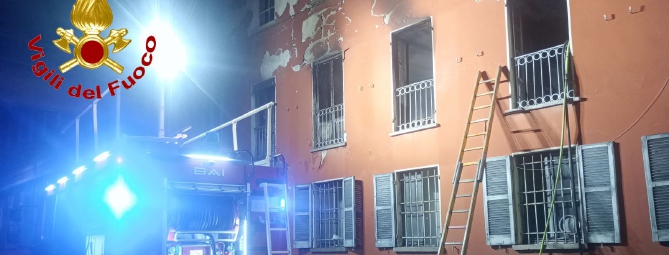 Notte di fuoco a Germignaga: in fiamme la ex Stehli