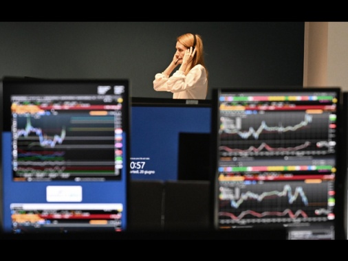 In forte rialzo i titoli Stato, spread Btp-Bund sale a 78 punti