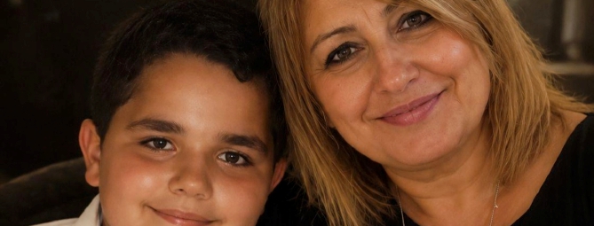 Il bambino ucciso, l’addio alla mamma: «Ricordiamoli con una via»