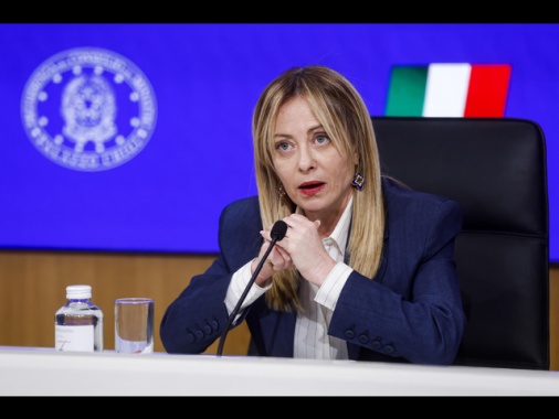 Meloni, 'dobbiamo assicurarci che l'Iran non si possa dotare dell'arma nucleare'