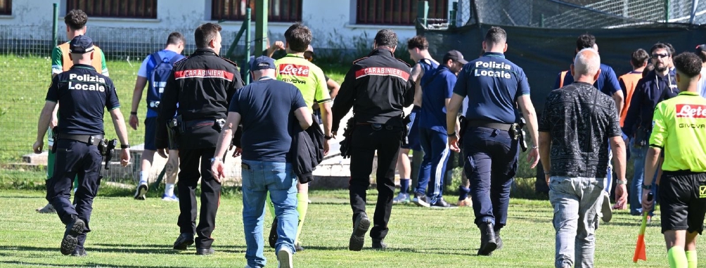 Scintille durante Cesate-Solaro, arbitro scortato dai carabinieri