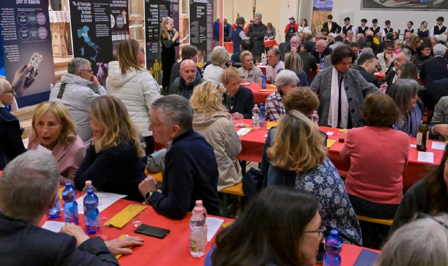 Nelle foto di Stefano Benvegnù, la cena solidale alla Brunella