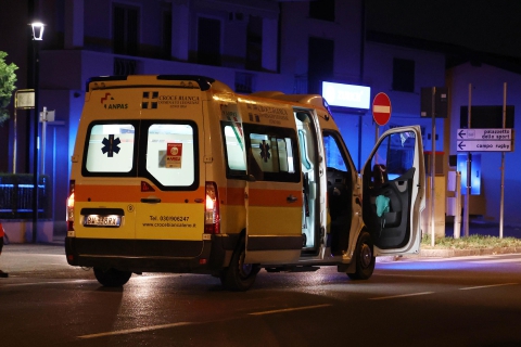 Certe notti: sbronze e risse. Ambulanze come flipper