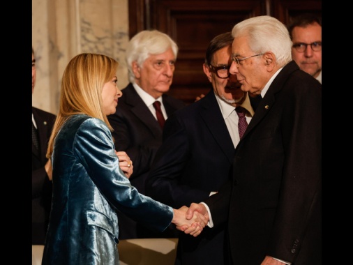 Mattarella e Meloni arrivati all'ospedale a Modena