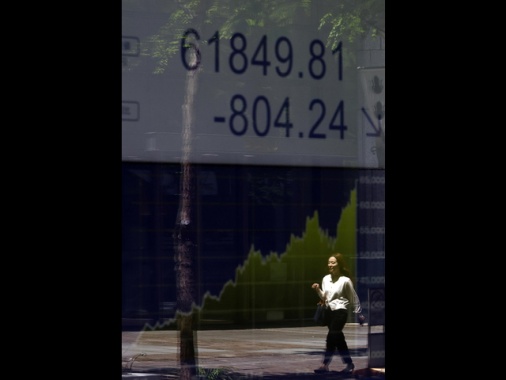 Borsa: Asia in rosso, rallentano le vendite in Cina, future negativi