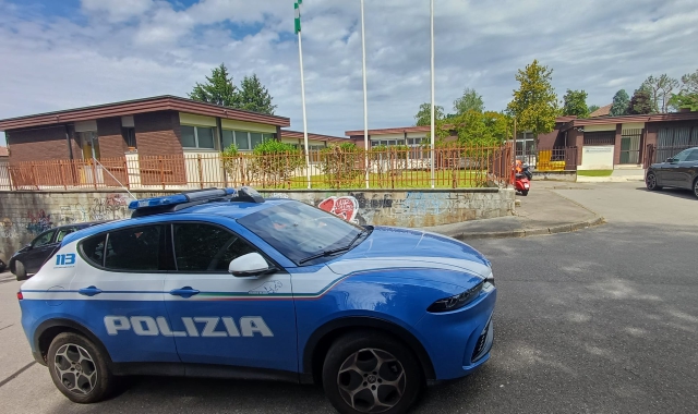 L’intervento della Polizia all’istituto di via Paganini