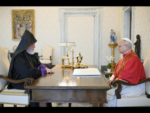 Il Papa, 'molto preoccupato per il Libano e Medio Oriente'