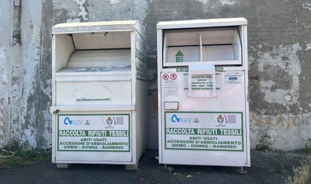 I nuovi cassonetti gestiti da Agesp per la raccolta dei rifiuti tessili a Busto Arsizio  (Archivio)