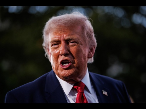 Trump, 'parlerò con presidente Taiwan prima di decidere su vendita di armi'