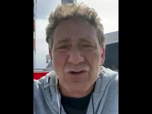 Mantovani, 'noi picchiati, con le manette e le catene alle caviglie'
