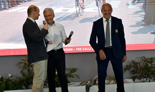Beppe Saronni con Renzo Oldani alla serata del Progetto Binda (foto Angelo Puricelli)