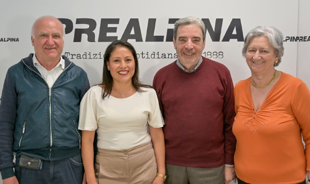 Luca Broggini, Lucia Anamise, Antonio Borgato e Lidia Munaretti in redazione alla Prealpina