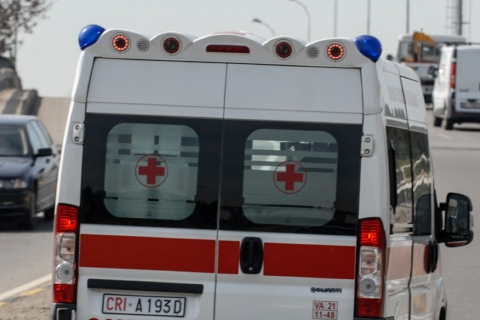 Litigano per una donna: rissa familiare a Busto