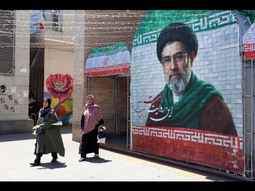 Teheran, 'nuovi attacchi avranno risposta durissima, oltre la regione'