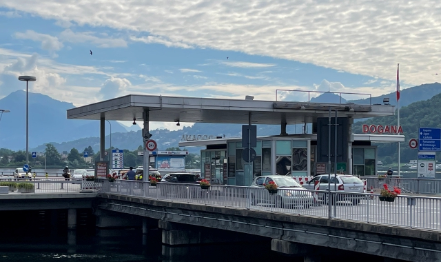 La parte svizzera del valico di Ponte Tresa dove è stato fermato il 44enne ucraino