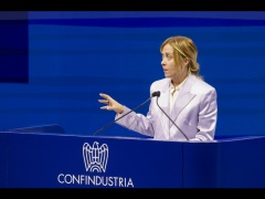 fa1300d5f457837e1d5c15a3375ec8d4_6a15762b0cd4a.jpg