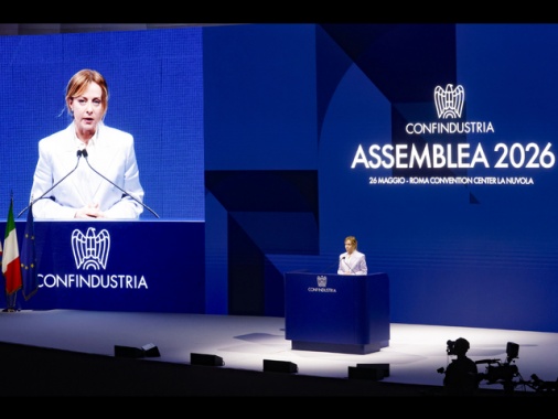 Meloni, Difesa è libertà ma aiutiamo famiglie e imprese o non rimane nulla