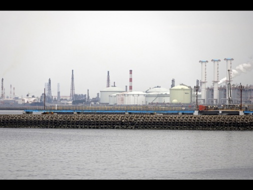 Petrolio ancora in calo, Brent a 97,91 dollari