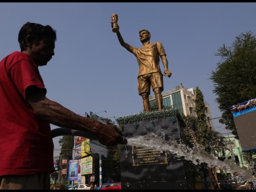 Media, 'la statua di Messi in India potrebbe essere rimossa per sicurezza'